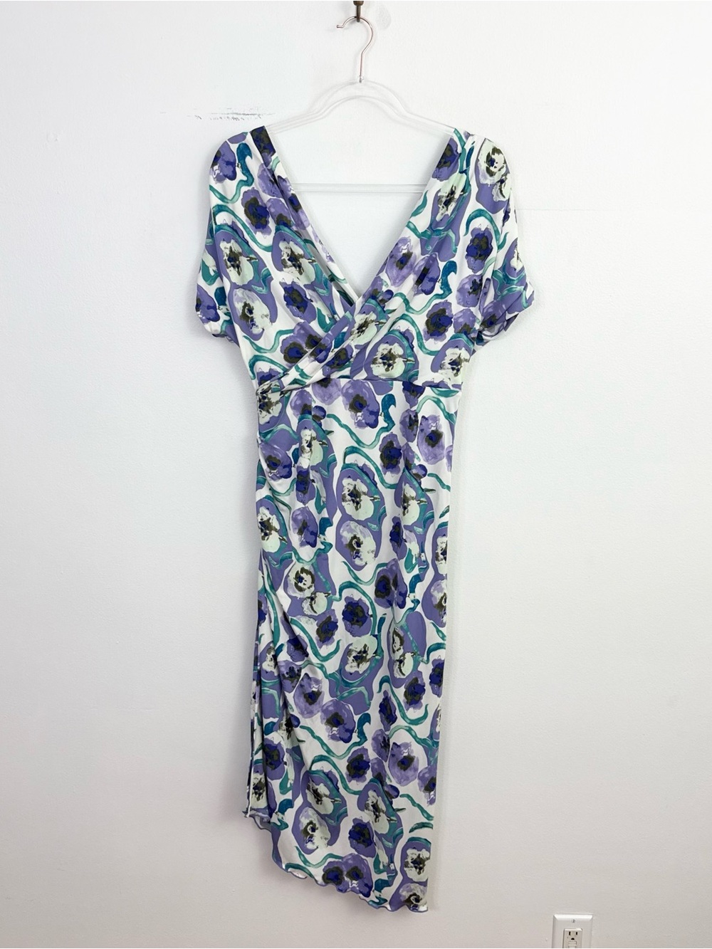 Diane Von Furstenberg Purple, Teal & White Floral Wrap Midi Dress size L (8) - Picture 7 of 7